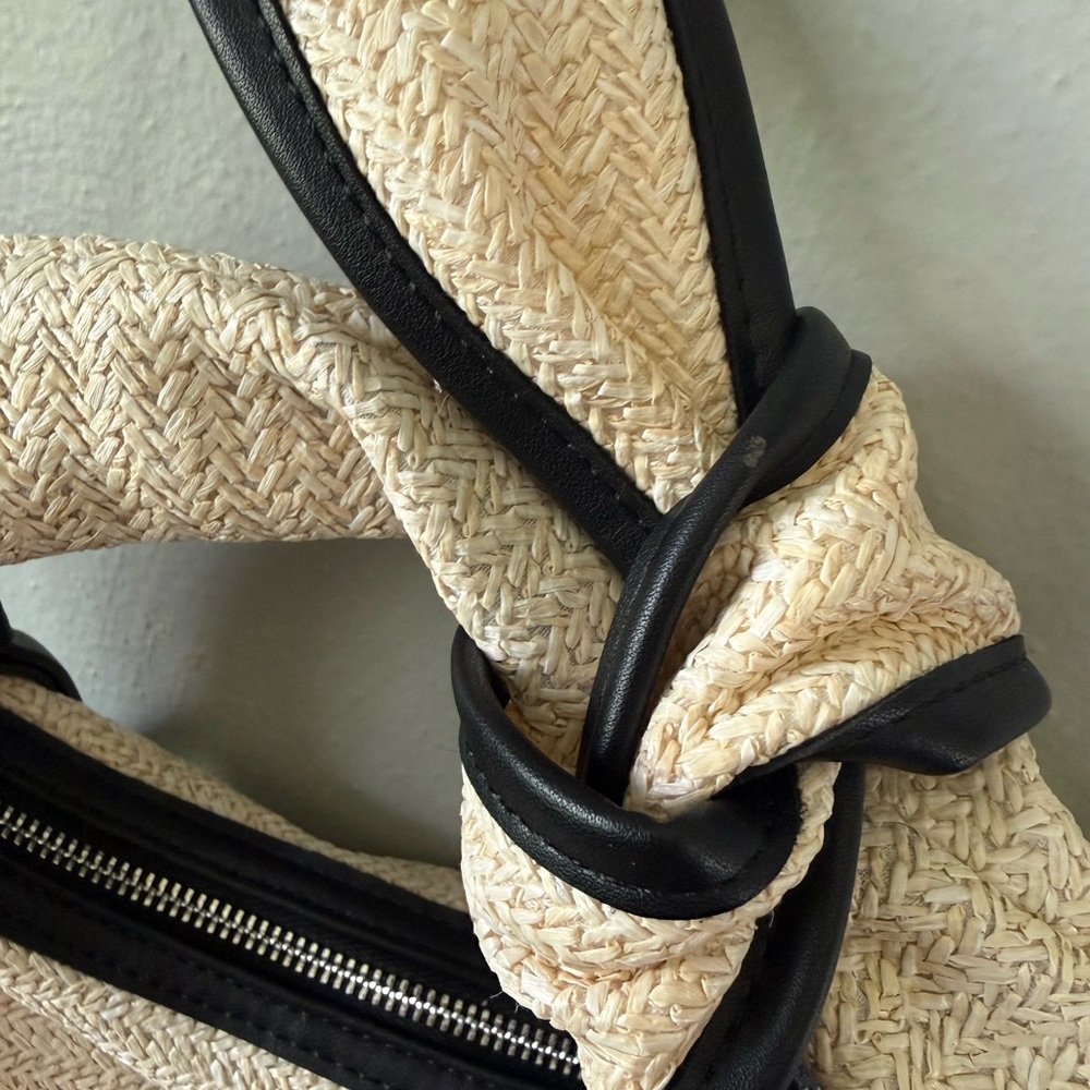 Urban Expressions Woven Cream Shoulder Bag - Picture 5 of 5